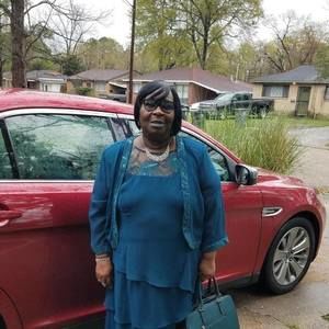 Meet your Posher, Cassandra